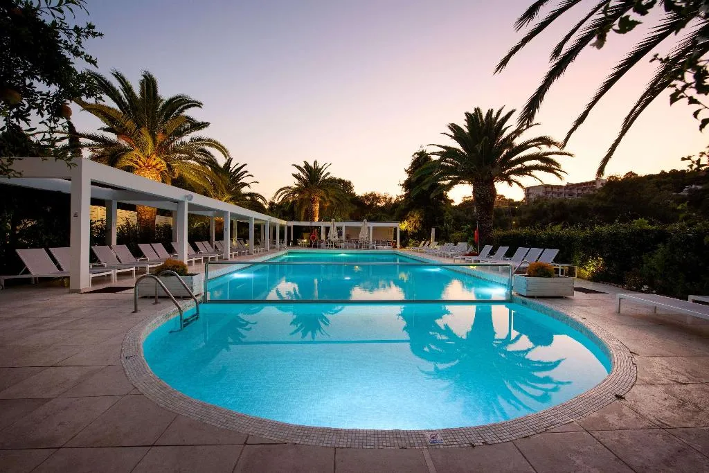 Pool, TRYP by Wyndham Corfu Dassia, Corfu