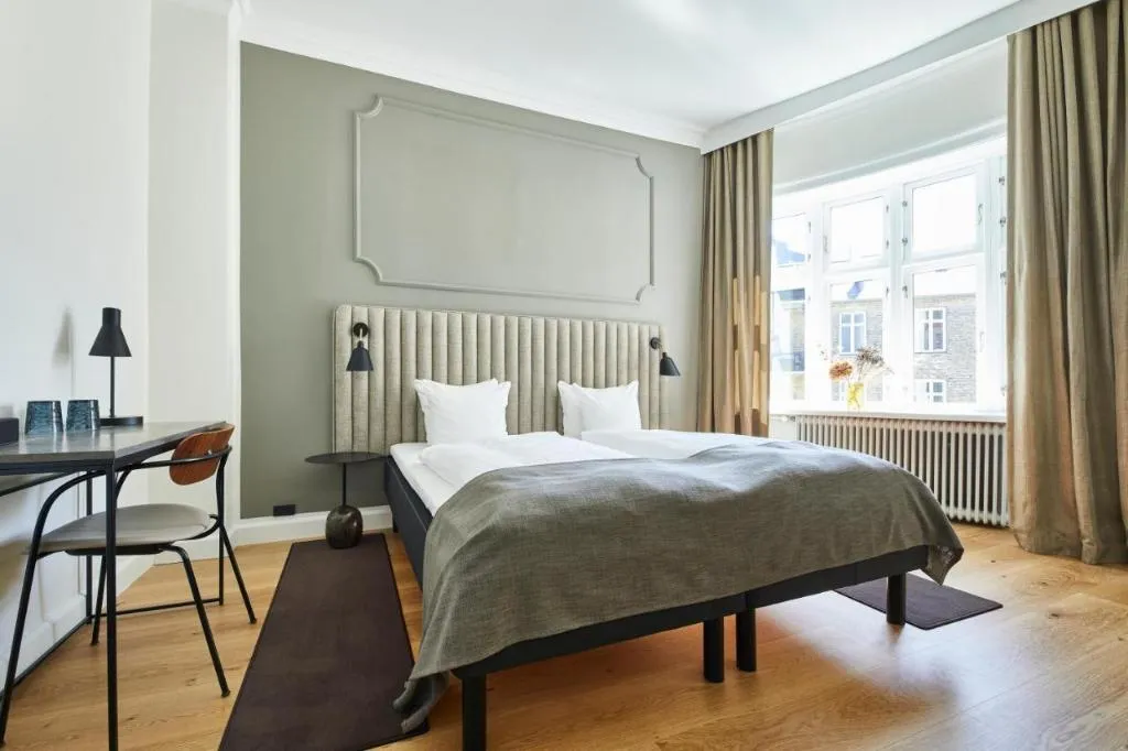 Room, Sct Thomas, Copenhagen