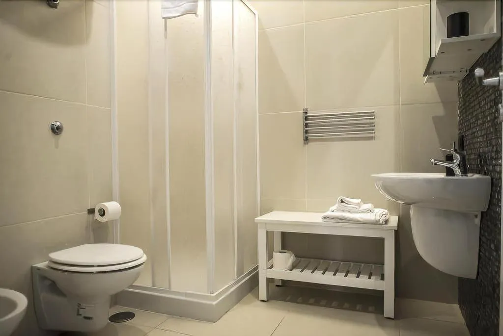 Room, B&B Locanda Mediterranea, Naples