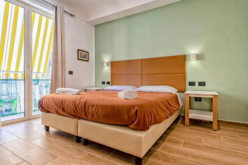 Room, B&B Giacomino, Naples