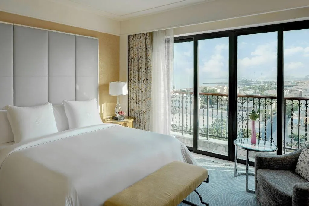 Room, Four Seasons Resort Dubai at Jumeirah Beach, Dubai