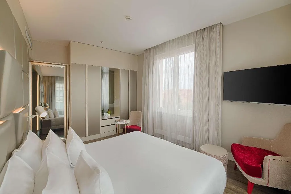 Room, NH Collection Roma Palazzo Cinquecento, Rome