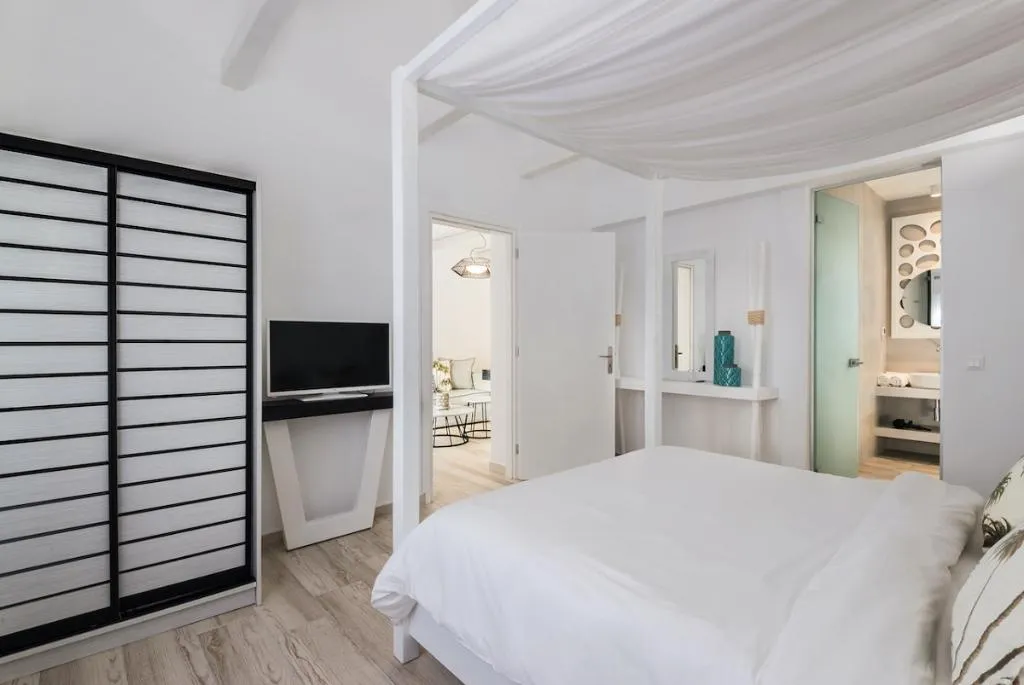 SUITE STANDARD Room, SMY Mediterranean White, Athens