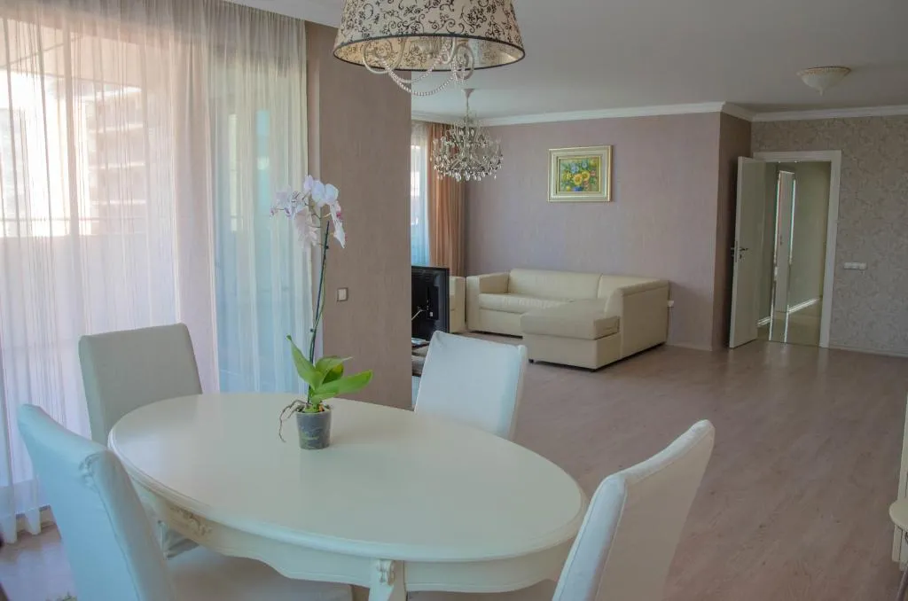 APARTMENT SEA VIEW ONE BEDROOM Room, Rose Gardens Boutique, Bourgas