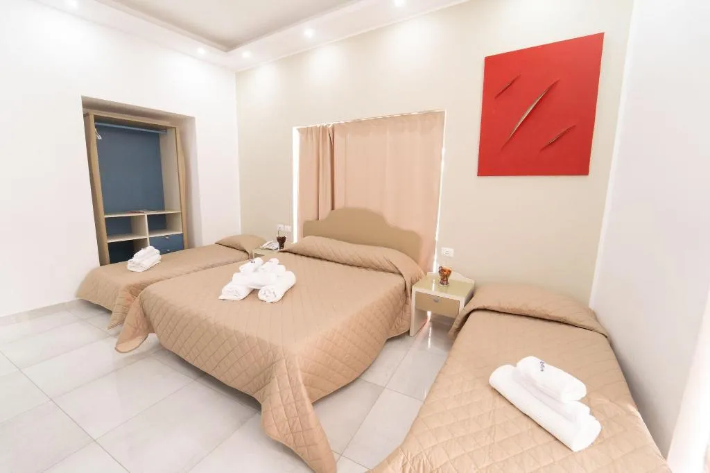 Room, Royal Art House H Duomo (Albergo diffuso), Naples