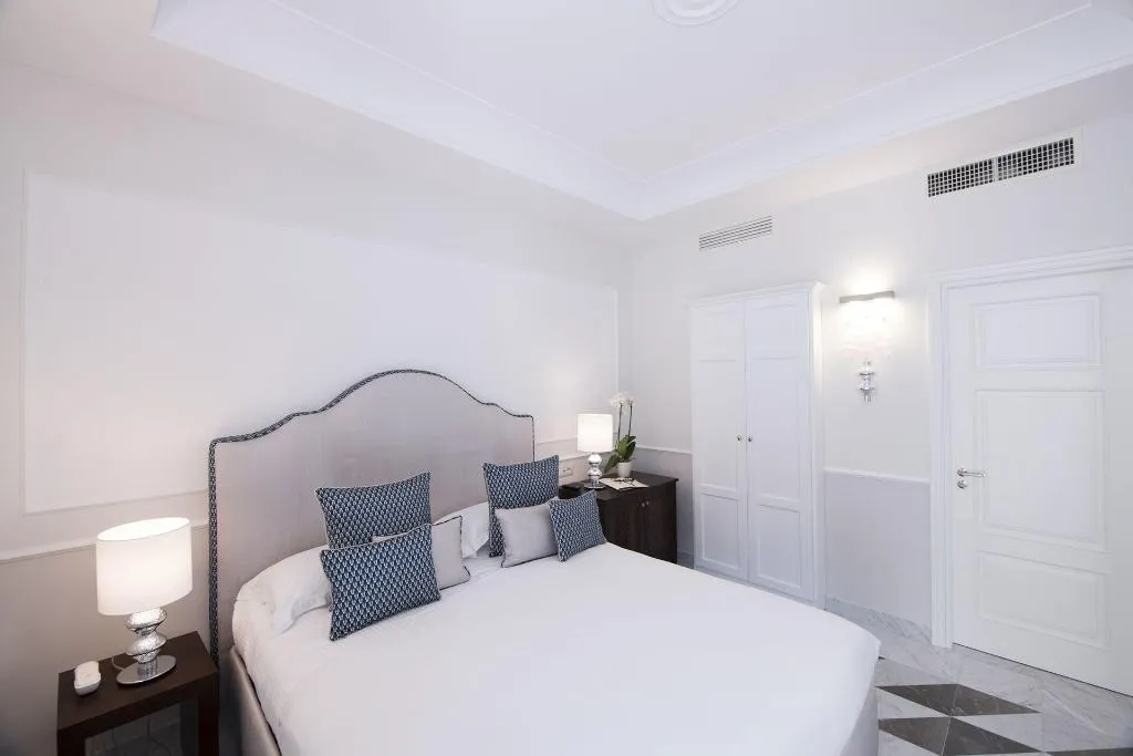 Room, La Bambagina, Naples