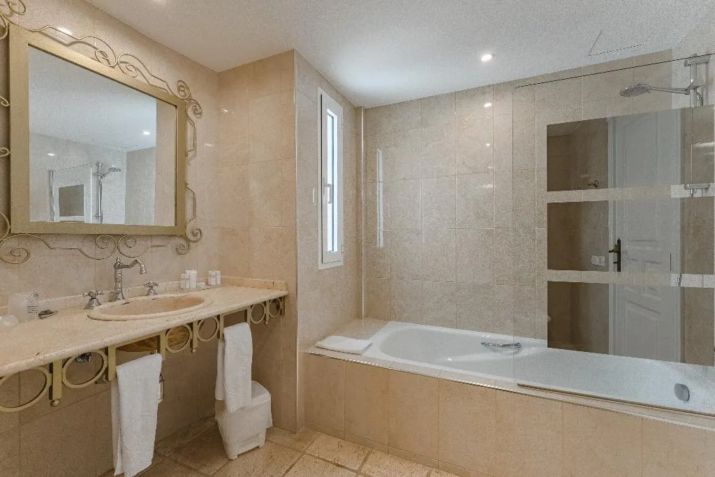 SUITE TWO BEDROOMS WITH PRIVATE POOL Room, Flamingo suite boutique hotel, Tenerife