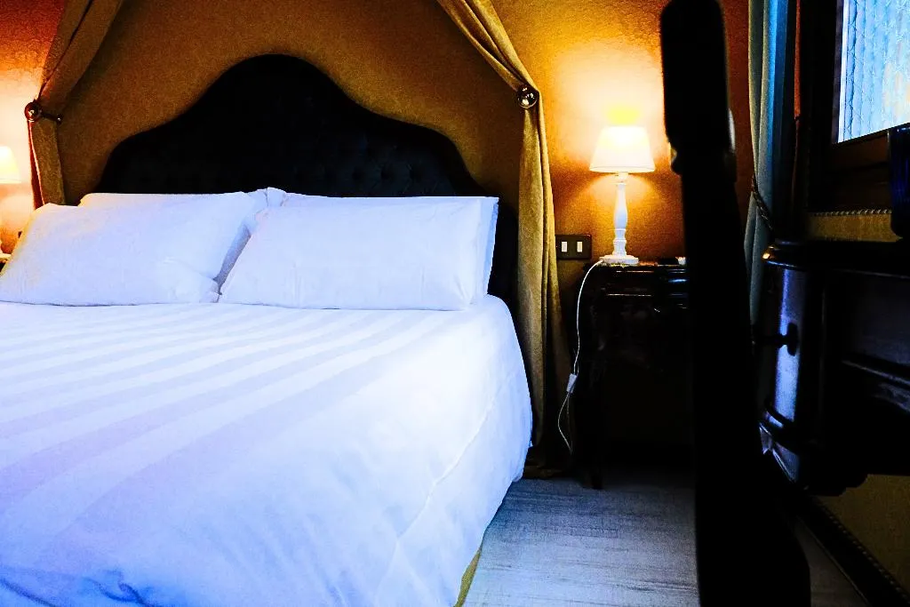 DOUBLE CITY VIEW QUEEN BED Room, San Gallo, Venice