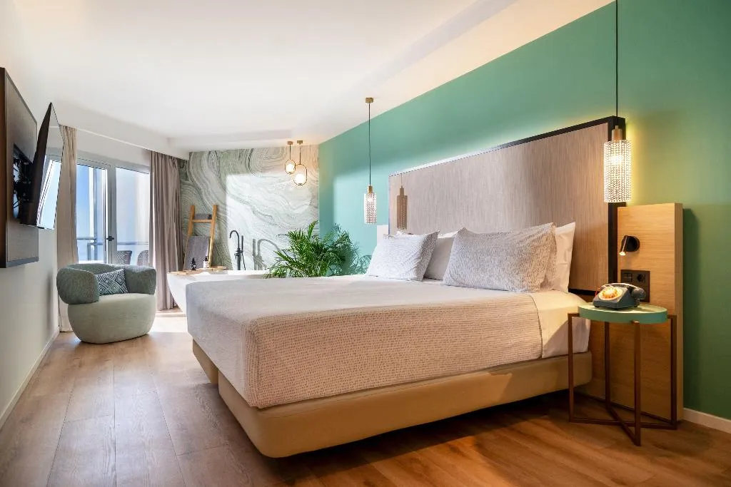 JUNIOR SUITE SEA VIEW Room, Innside Alicante Porta Maris, Costa Blanca