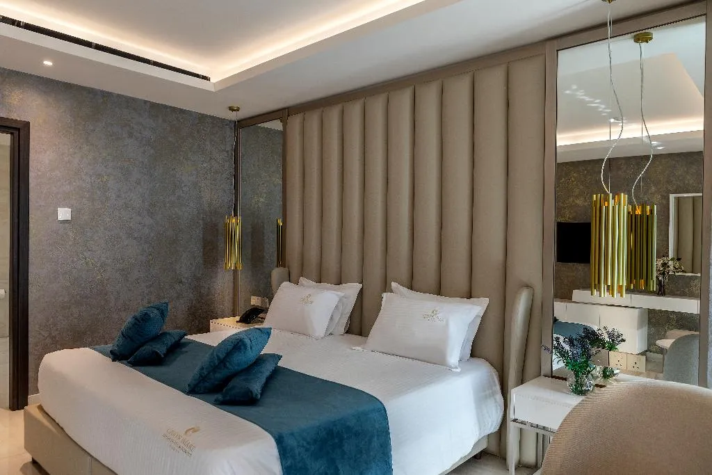 SUITE SEA FRONT Room, Chrysomare Beach Hotel & Resort, Cyprus
