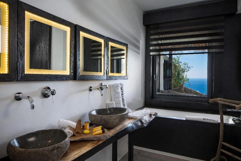 SUITE WITH PRIVATE POOL Room, Myconian Utopia Relais & Chateaux, Mykonos