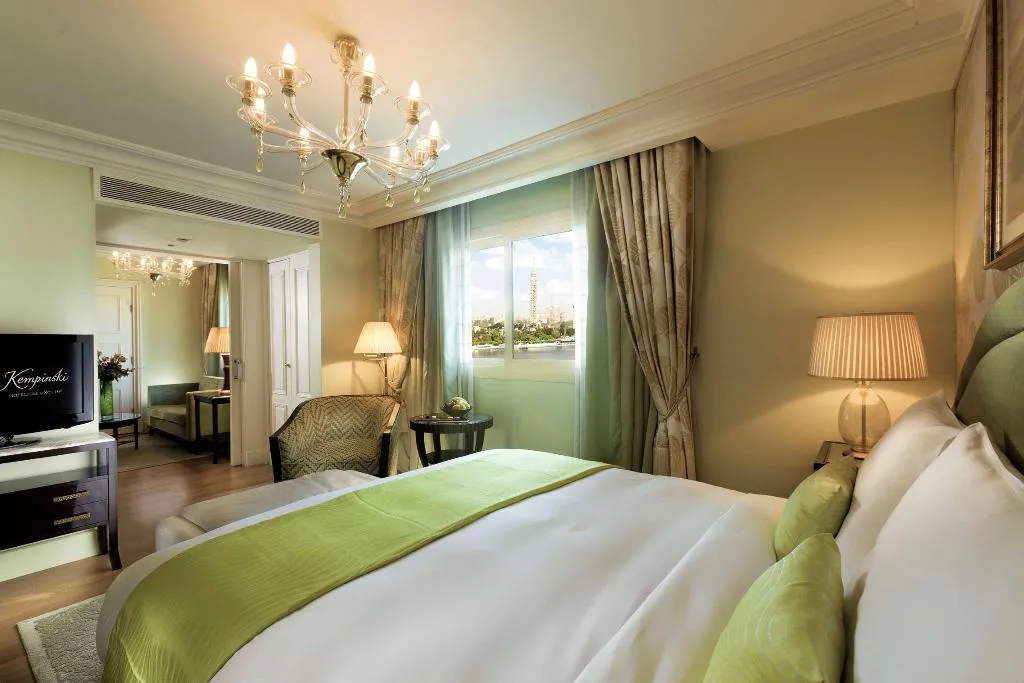 JUNIOR SUITE WITH VIEWS Room, Kempinski Nile Hotel Garden City Cairo, Cairo