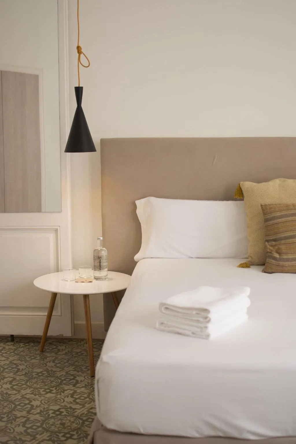 Room, Forgetmenot, Barcelona