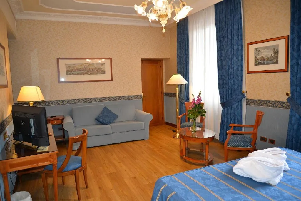 Room, Strozzi Palace Hotel, Florence