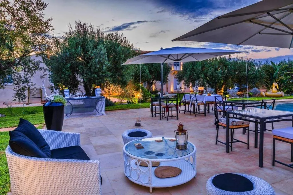 Terrace, Zahir Country House, Catania