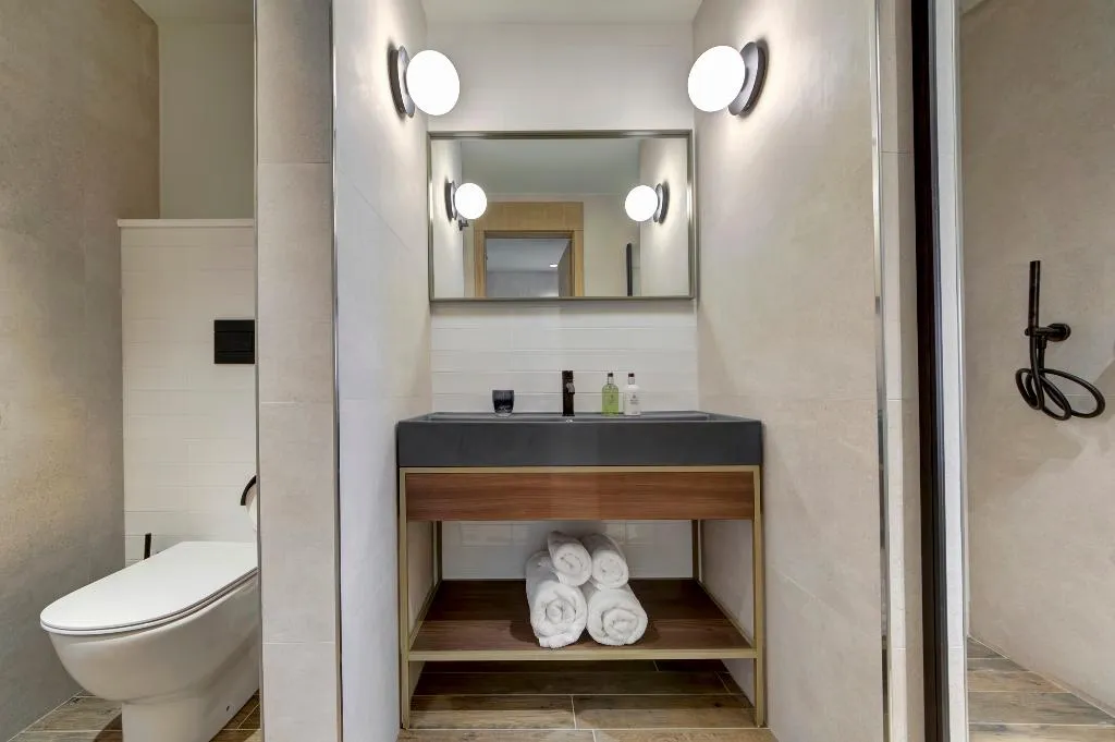 Double or Twin DELUXE SEA VIEW Room, Land's End Boutique Hotel, Malta