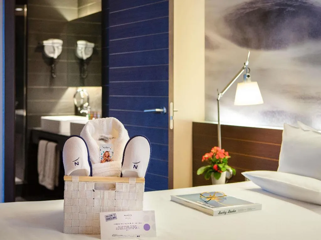 SUITE SUPERIOR QUEEN BED Room, Novotel Barcelona City, Barcelona