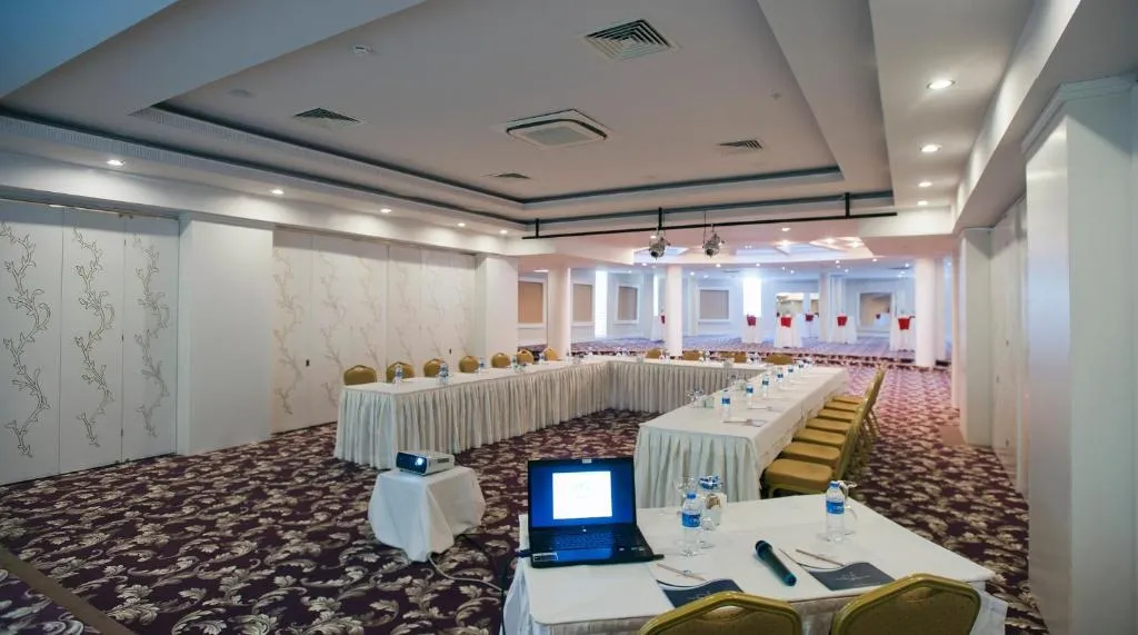 Conferences, Crystal Tat Beach Pearl Collection, Antalya