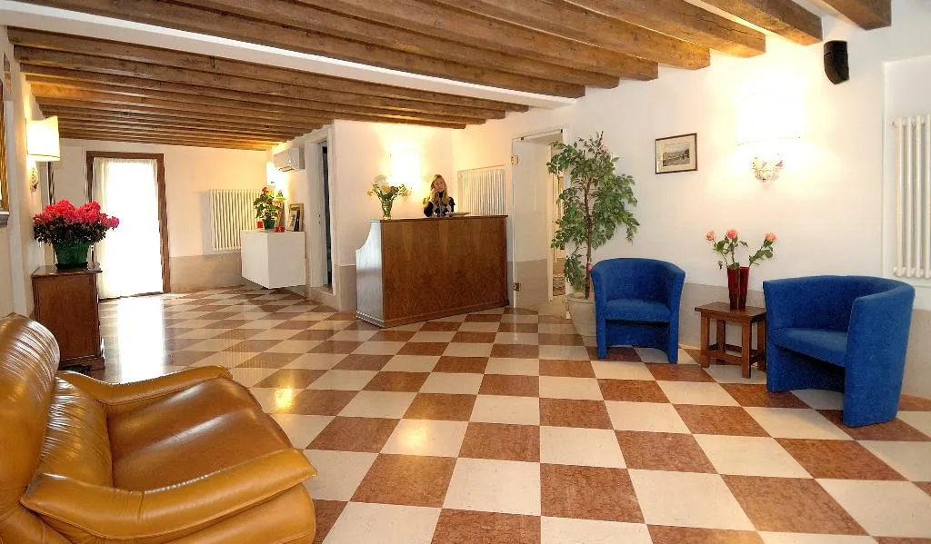Lobby, Corte Nova, Venice