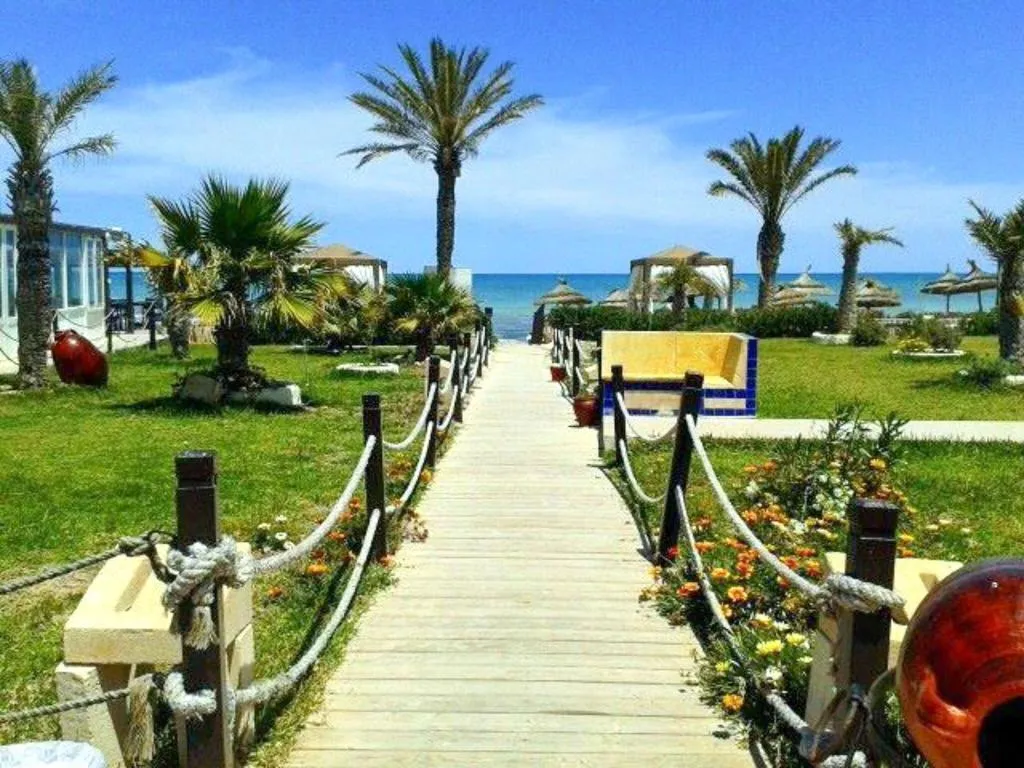 Beach, Dar El Bhar, Tunisia
