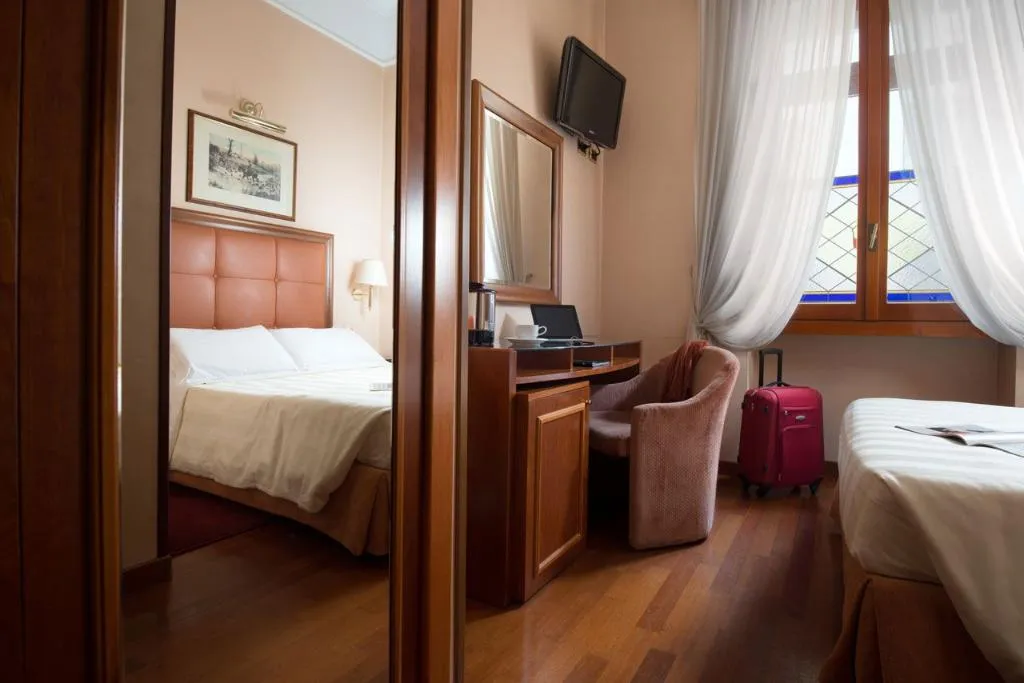 Double or Twin STANDARD Room, Hotel Berna, Milan