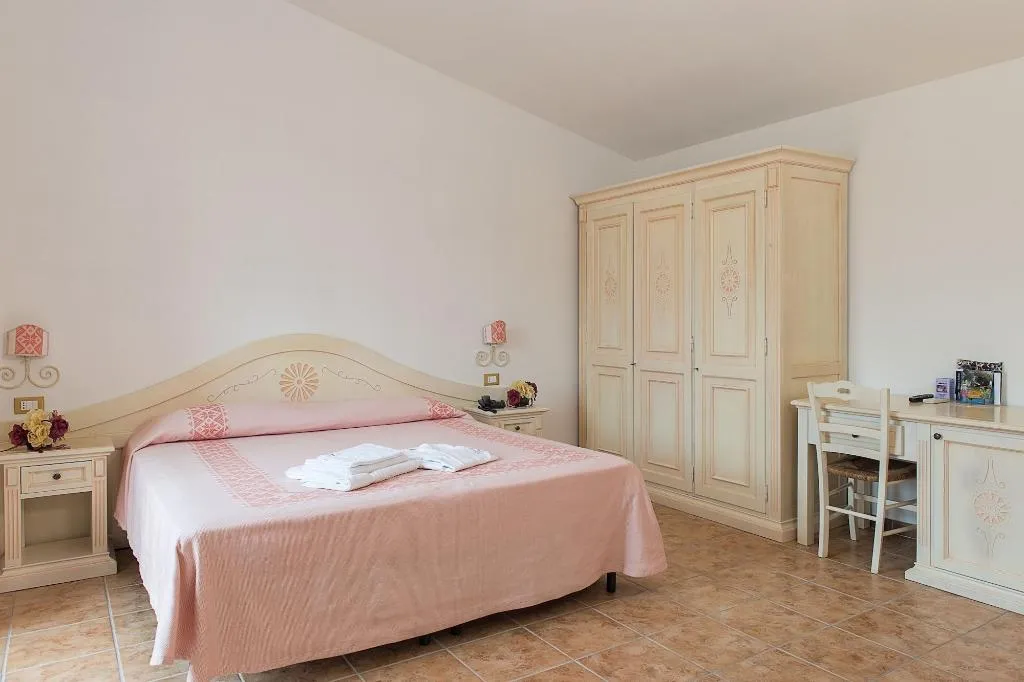 Room, Montiruju Hotel, Alghero