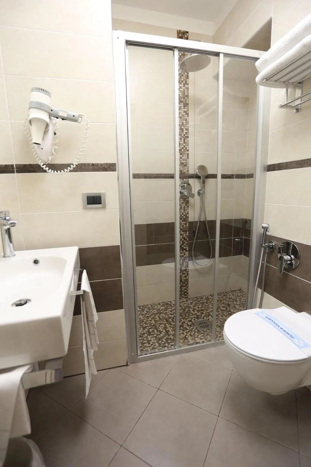 Room, Hotel Piacenza, Milan