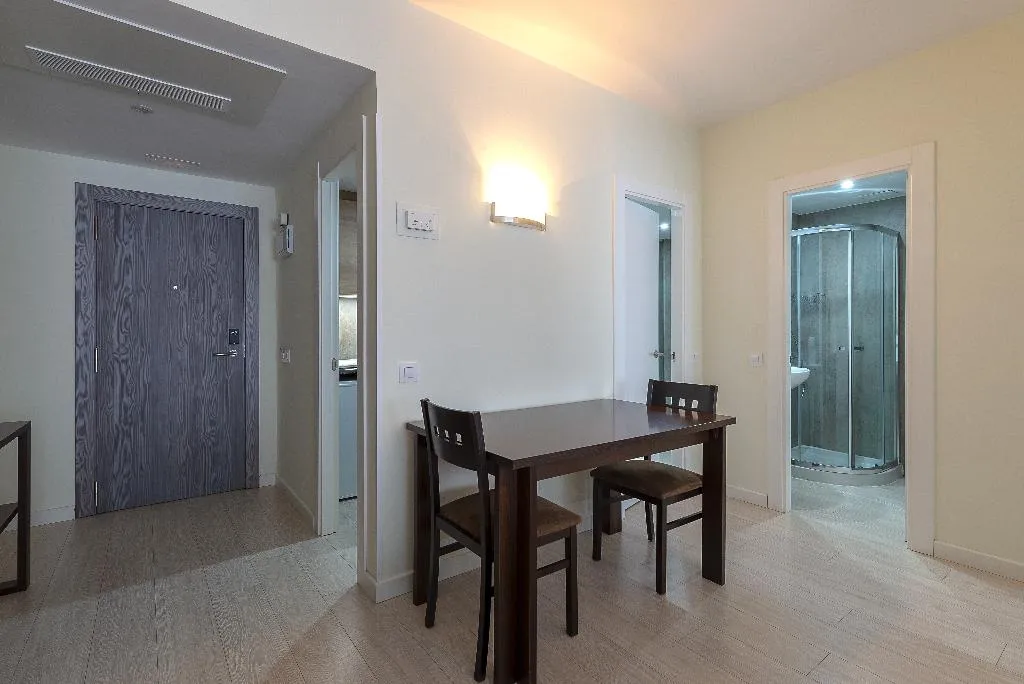 APARTMENT CAPACITY 7 Room, Apartamentos Recoletos, Madrid