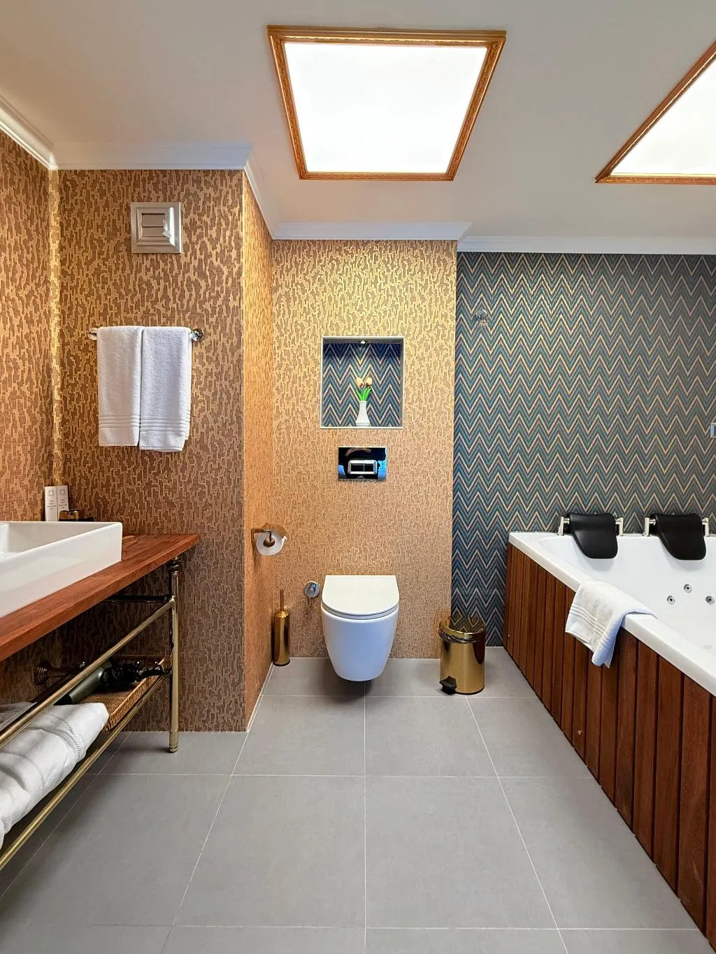 SUITE WITH JACUZZI Room, The Yali Konak Hotel Izmir, Izmir