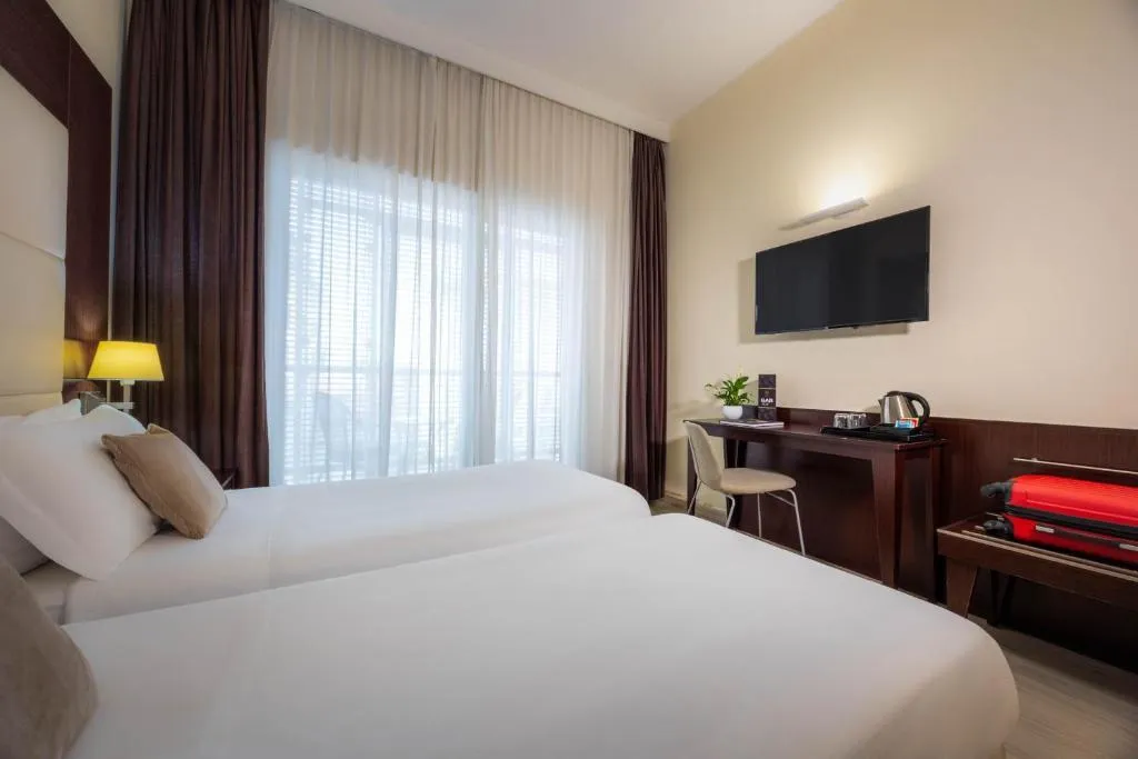 DOUBLE SUPERIOR Room, iH Hotels Milano Watt 13, Milan