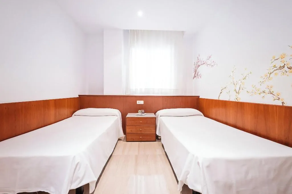 APARTMENT TWO BEDROOMS Room, Aparthotel Napols, Barcelona