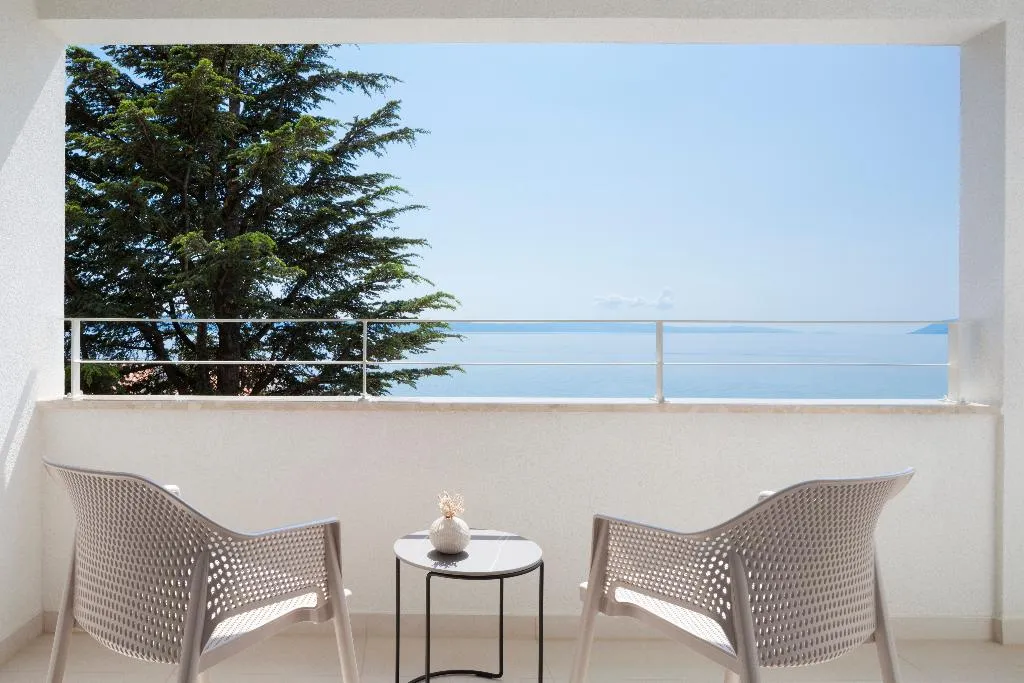 DOUBLE SUPERIOR SIDE SEA VIEW Room, Bluesun Holiday Village Afrodita, Split