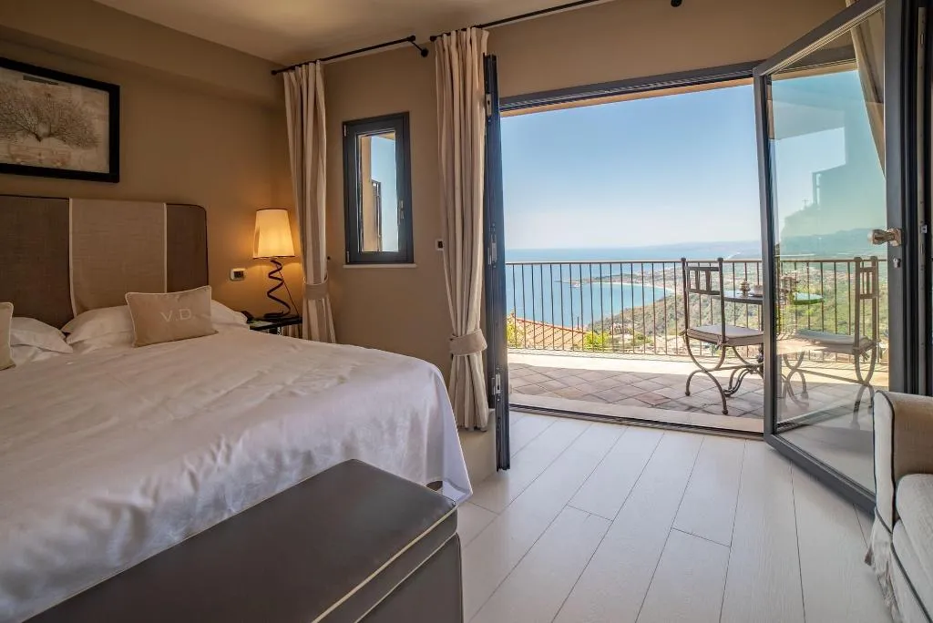 Room, Villa Ducale, Taormina
