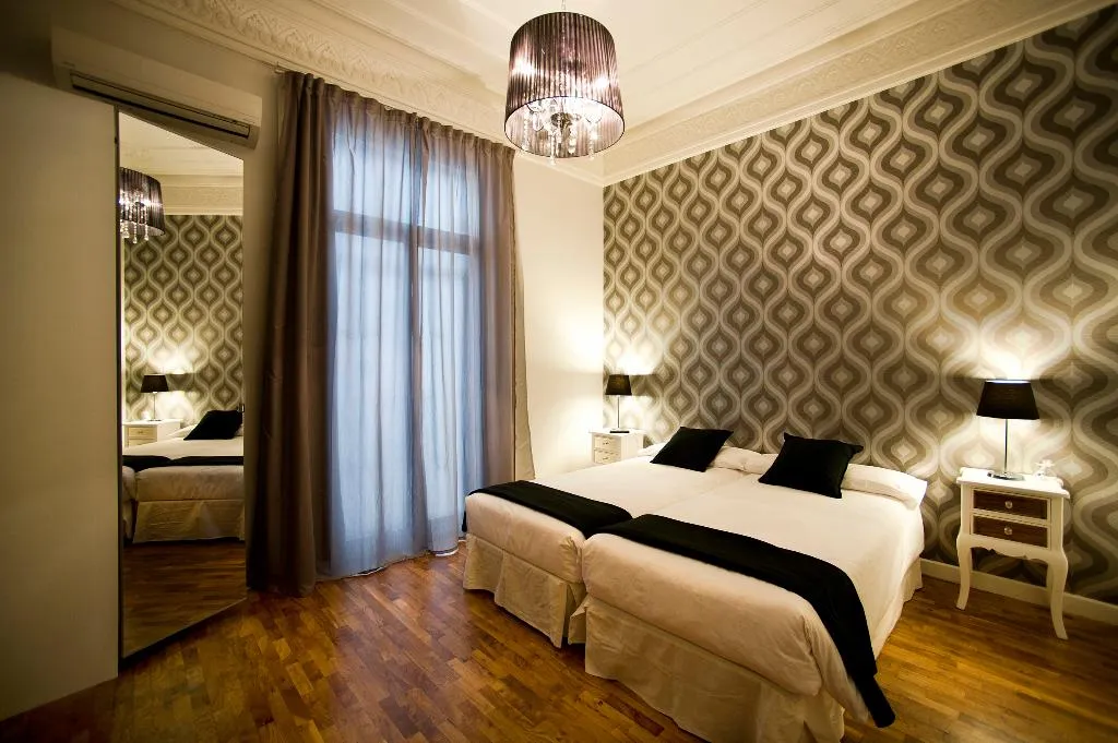 TWIN TWO BEDS Room, Super Balmes Guest House, Barcelona