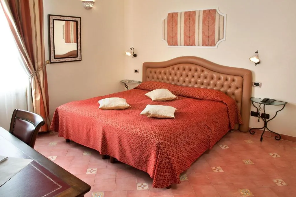 TWIN SUPERIOR Room, L'Antico Convitto, Naples