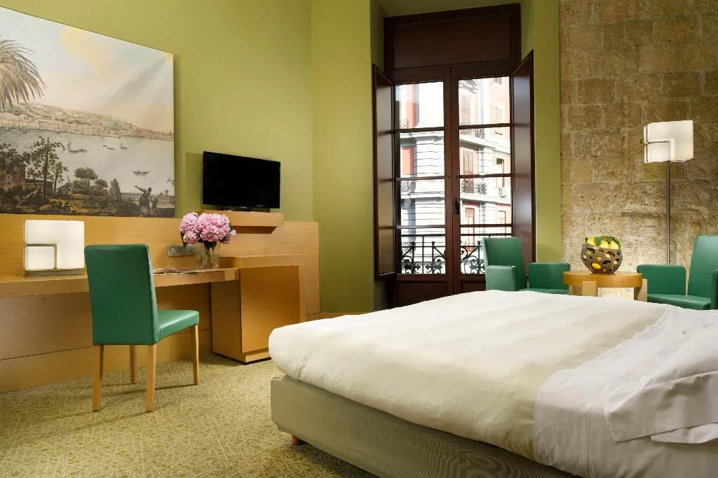 Room, UNA HOTELS Napoli, Naples