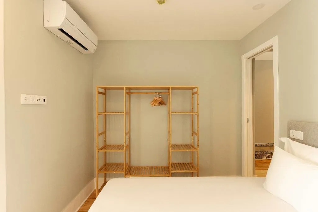 Double or Twin PREMIUM ONE BEDROOM Room, Esqina Urban Lodge, Lisbon