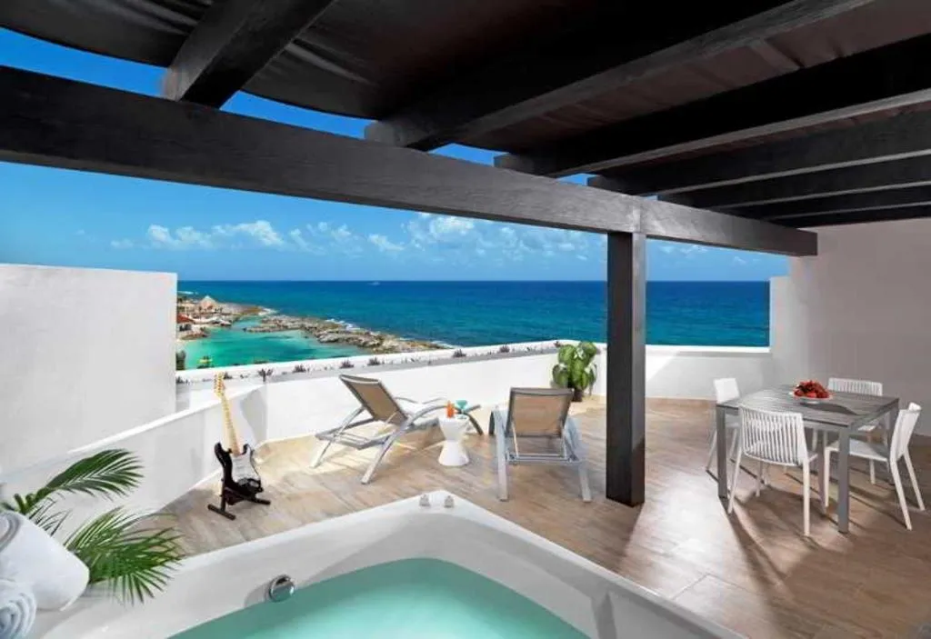 Terrace, Hard Rock Hotel Riviera Maya All Inclusive, Cancun Area