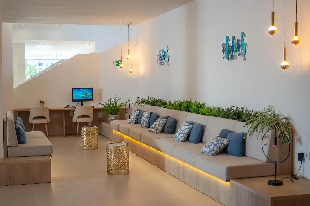 Lobby, Parque Nereida Suites Hotel, Majorca