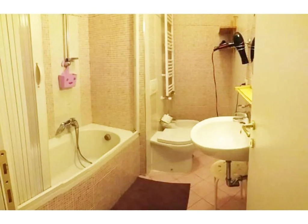 Room, Casa Celeste, Rome