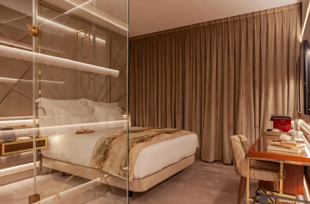 Room, Wine & Books Lisboa - Wbl, Lisbon