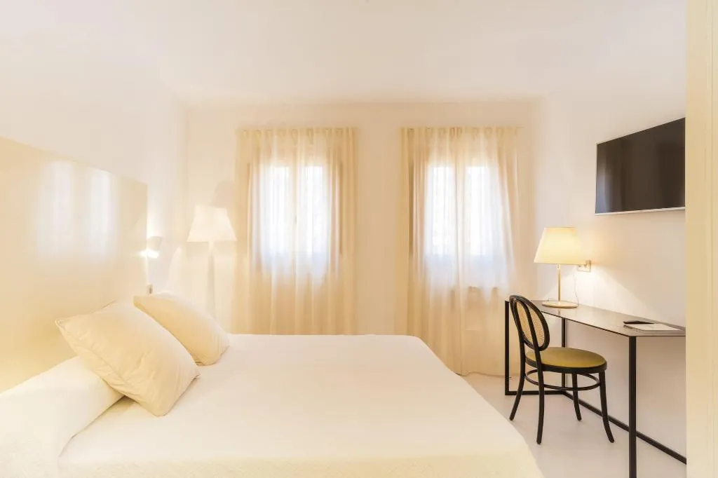 Room, Fonda Llabres Hotel Boutique, Majorca