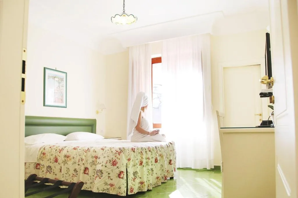 Room, A Casa dei Nonni, Naples