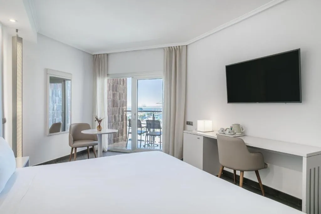 Double or Twin CONNECTING ROOM Room, Innside Alicante Porta Maris, Costa Blanca