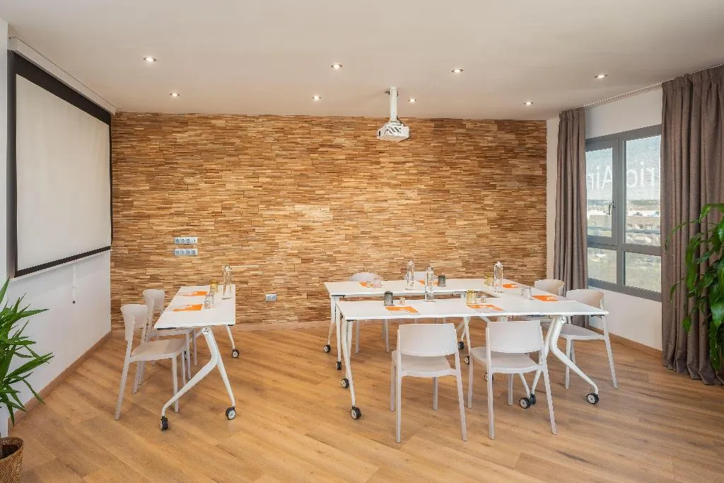 Conferences, Madrid Airport Suites Affiliated By Melia, Madrid