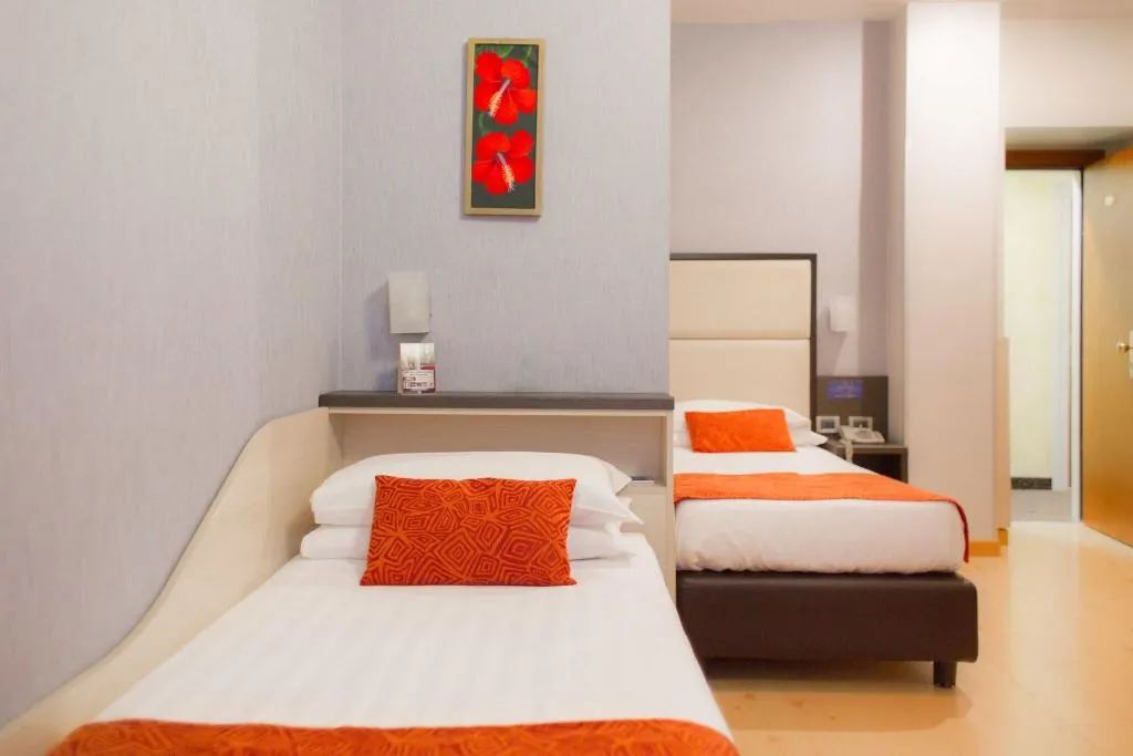 Room, Hotel Piacenza, Milan