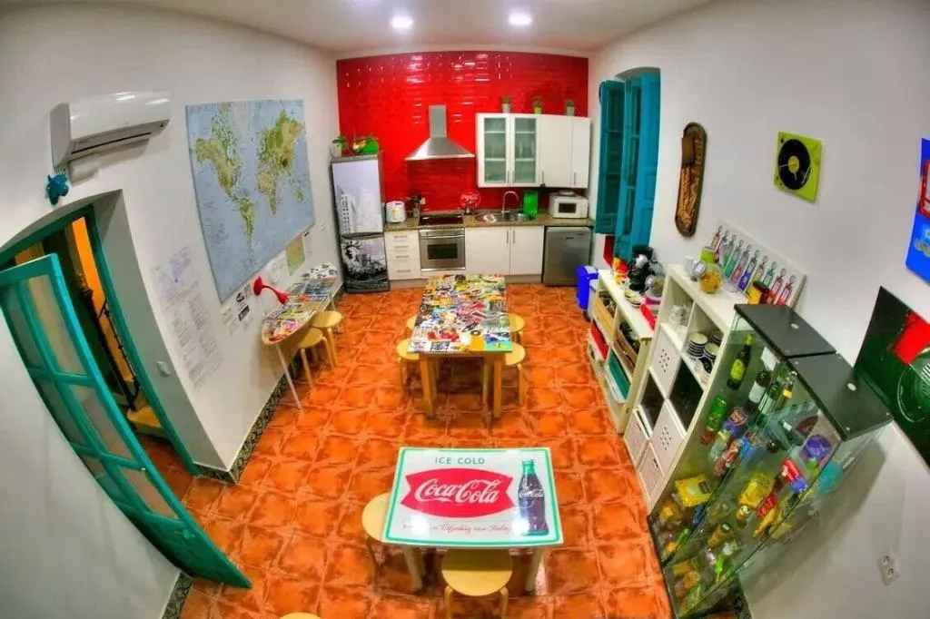 Room, Sevilla Kitsch Hostel Art, Seville
