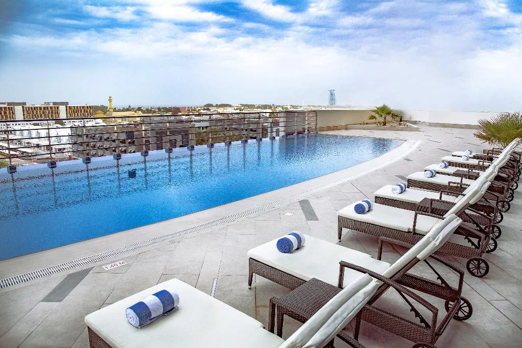 Pool, Al Salam Grand Hotel Apartment, Dubai