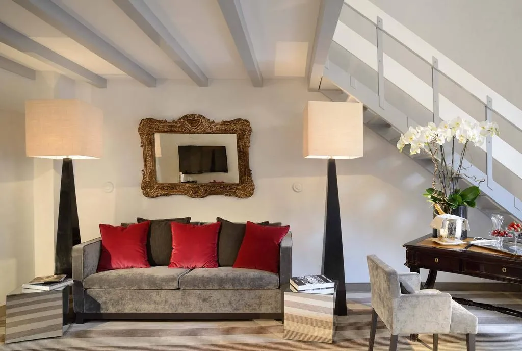 SUITE CAPACITY 3 Room, Colonna Palace, Rome