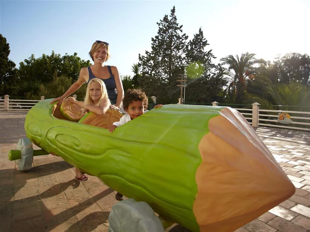 Sports and Entertainment, Sol Pelicanos Ocas, Costa Blanca